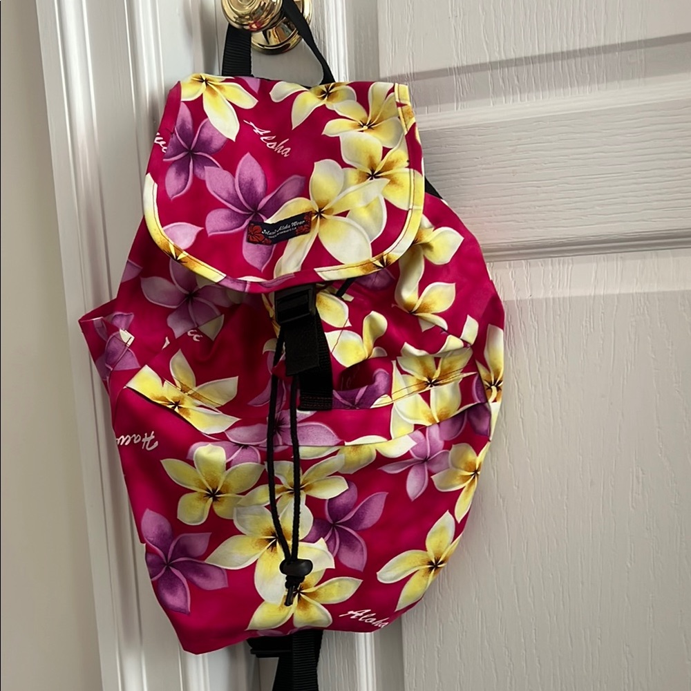 NWOT Hawaiian Plumeria Fabric Backpack 🌺
